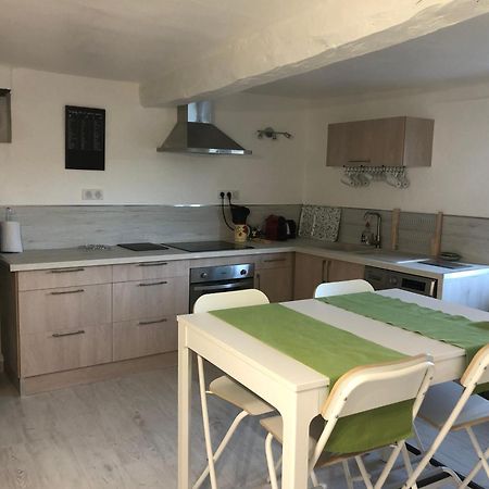 Le Petit Saint Clair Apartamento Trigance Exterior foto