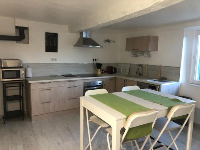 Le Petit Saint Clair Apartamento Trigance Exterior foto
